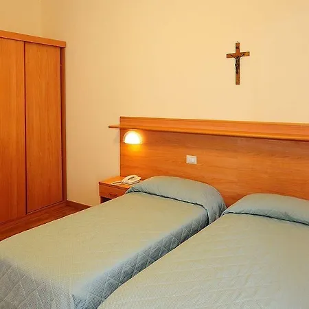 Sacro Cuore פרוג'ה