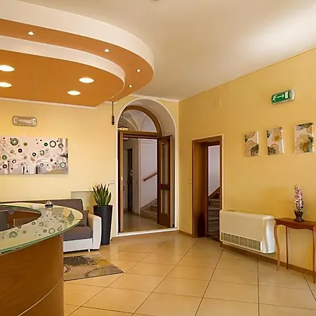 Otel Sacro Cuore 2*